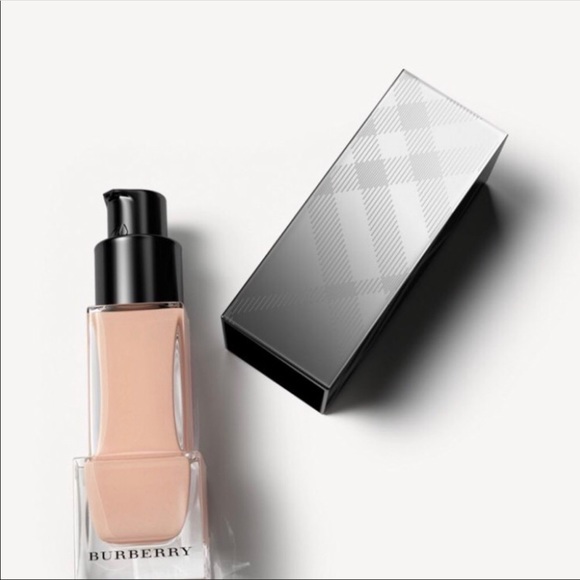 Burberry Other - Burberry Fresh Glow Foundation 12 Ochre Nude